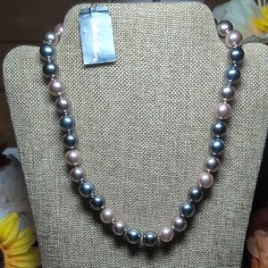 Cookie Lee Elegant Pearl Necklace in Pink and Gray